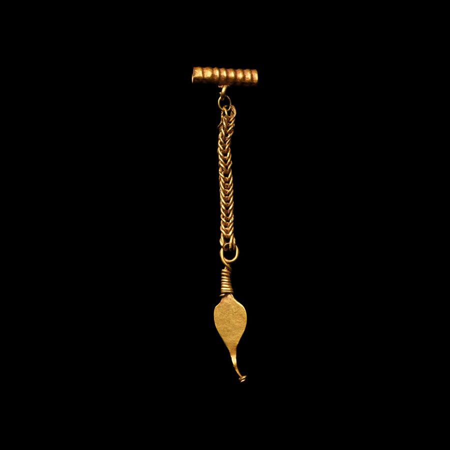 Roman Gold Pendant with Chain