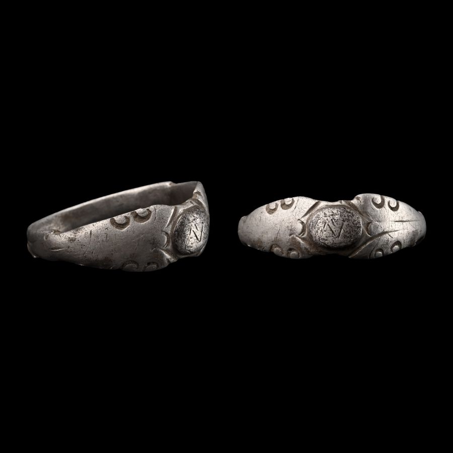 Roman Silver Ring with 'V' Motif