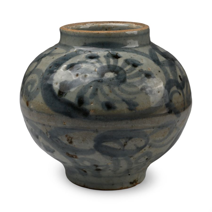 Chinese Yuan style Blue and White Peony Jar