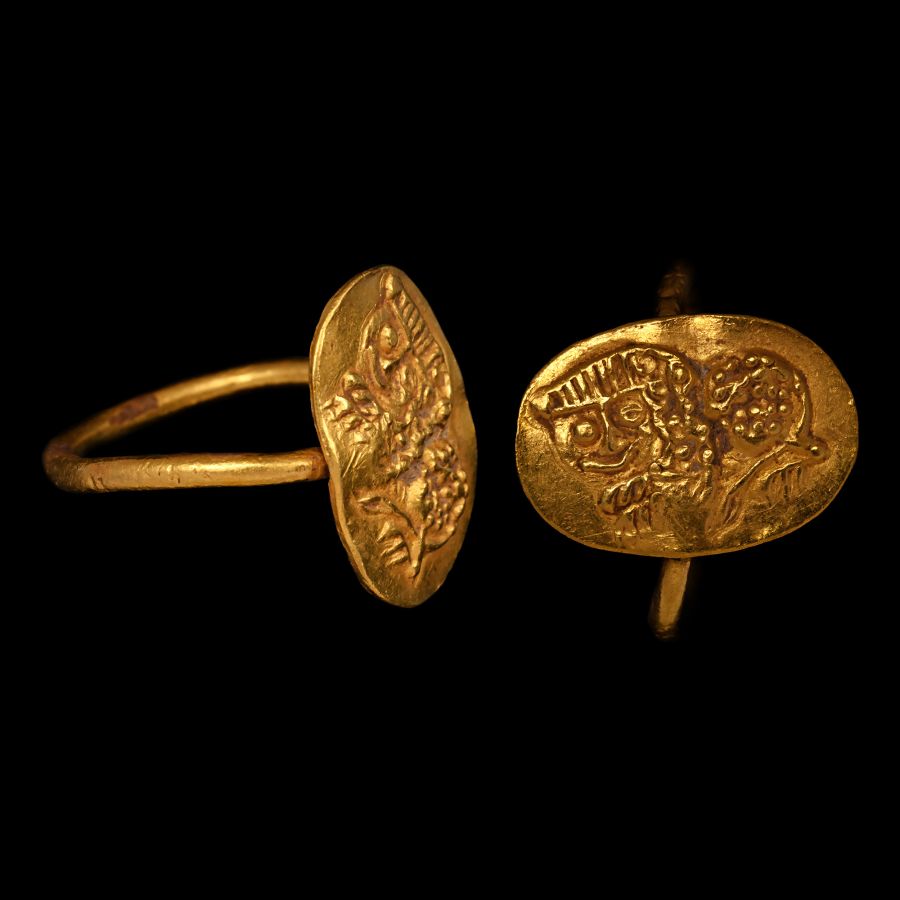 Western Asiatic Gold Ring with Lion