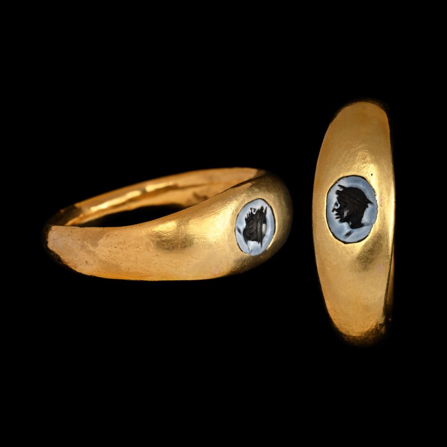 Roman Gold Ring with Nicolo Mercury Gemstone