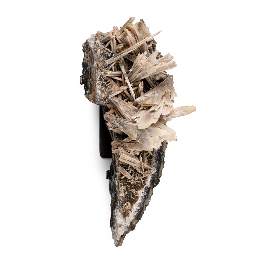 Boat-Shaped Formation of Quartz after Anhydrite