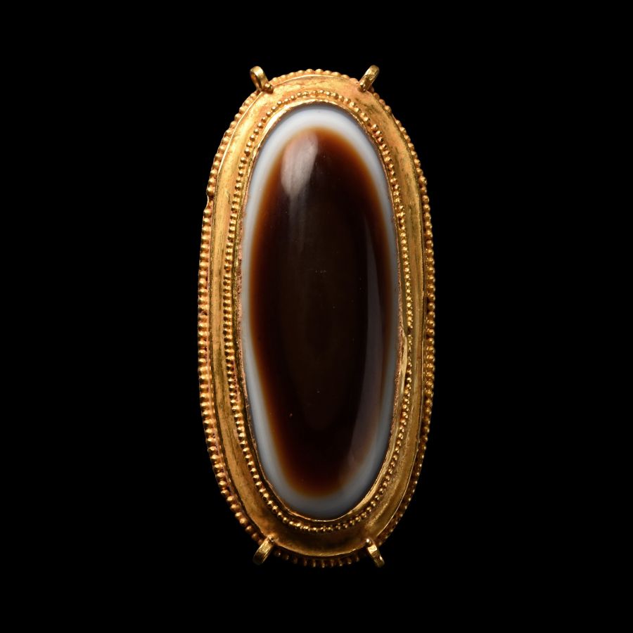 Bactrian Gold Pendant with Agate Bead