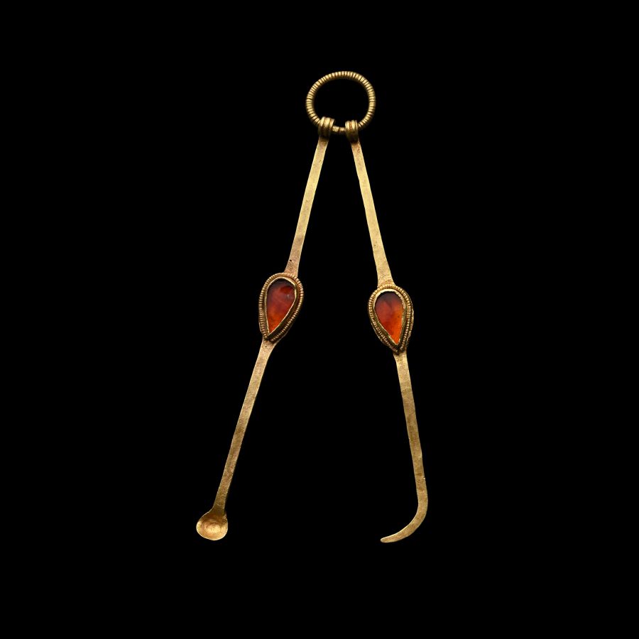 Migration Period Gold Cosmetic Set with Garnets