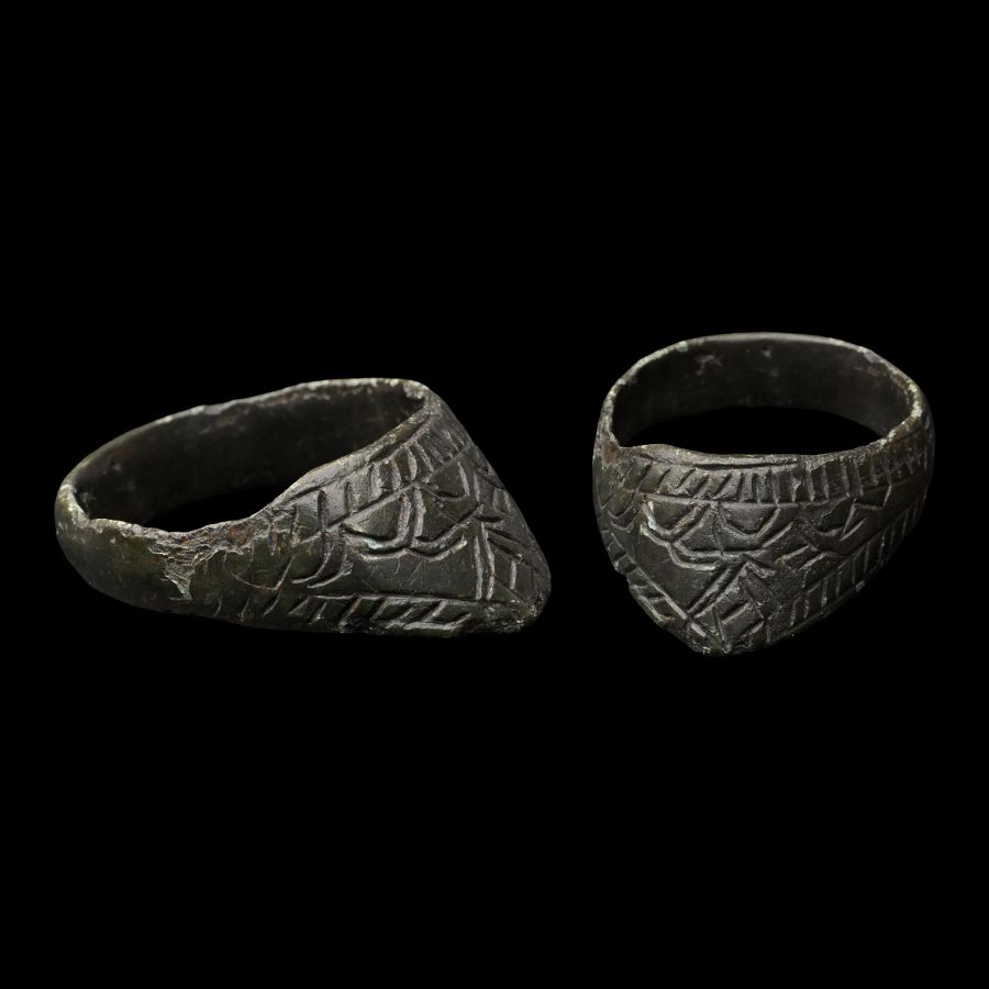 Byzantine Decorated Bronze Archer's Thumb Ring