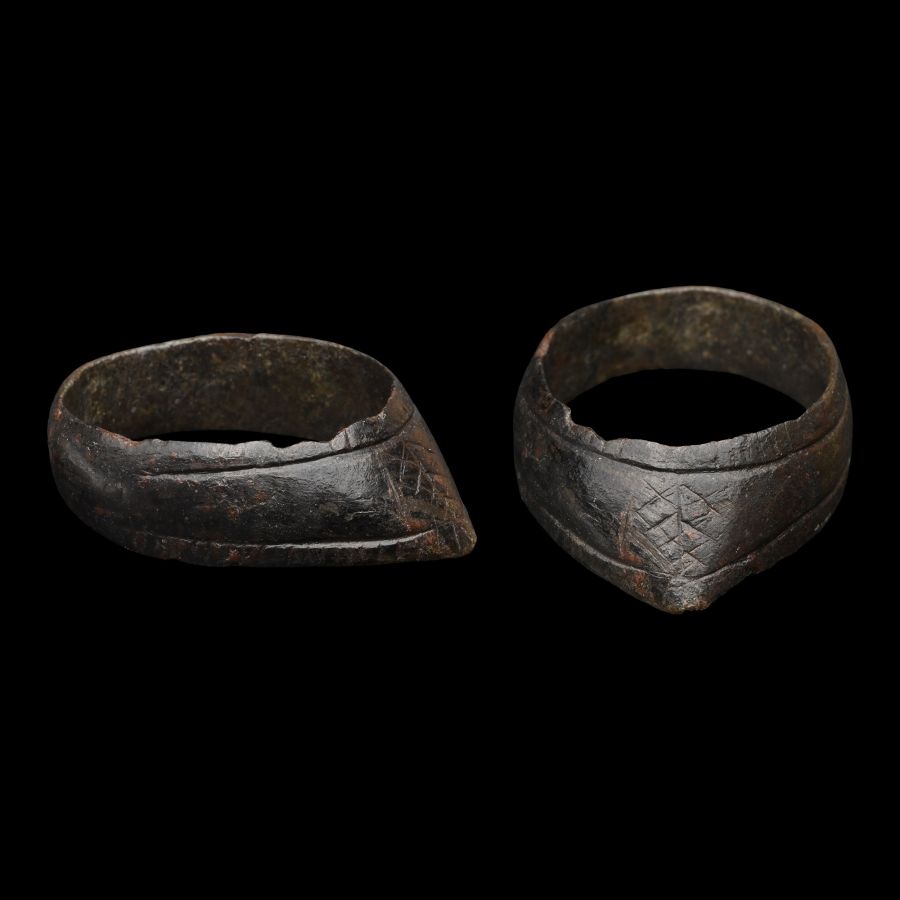 Byzantine Decorated Bronze Archer's Thumb Ring