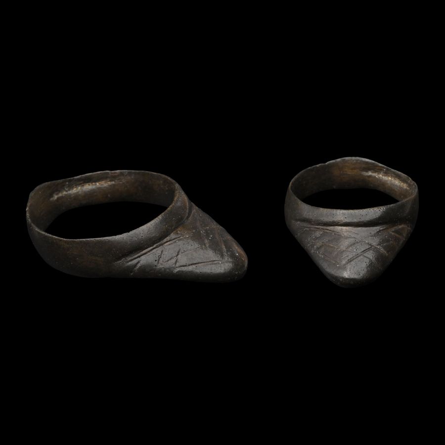 Byzantine Decorated Bronze Archer's Thumb Ring