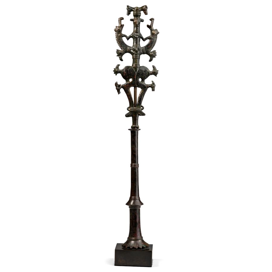 Large Luristan Bronze 'Master of Animals' Bronze Finial