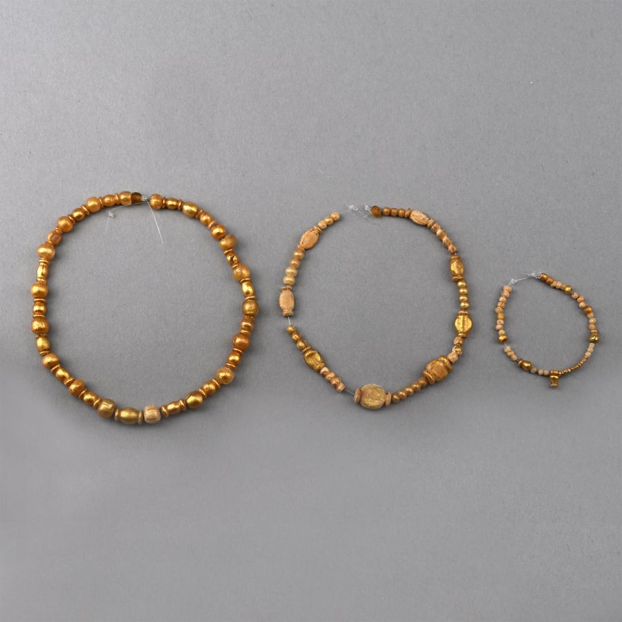 Hellenistic Gold in Glass Bead Group