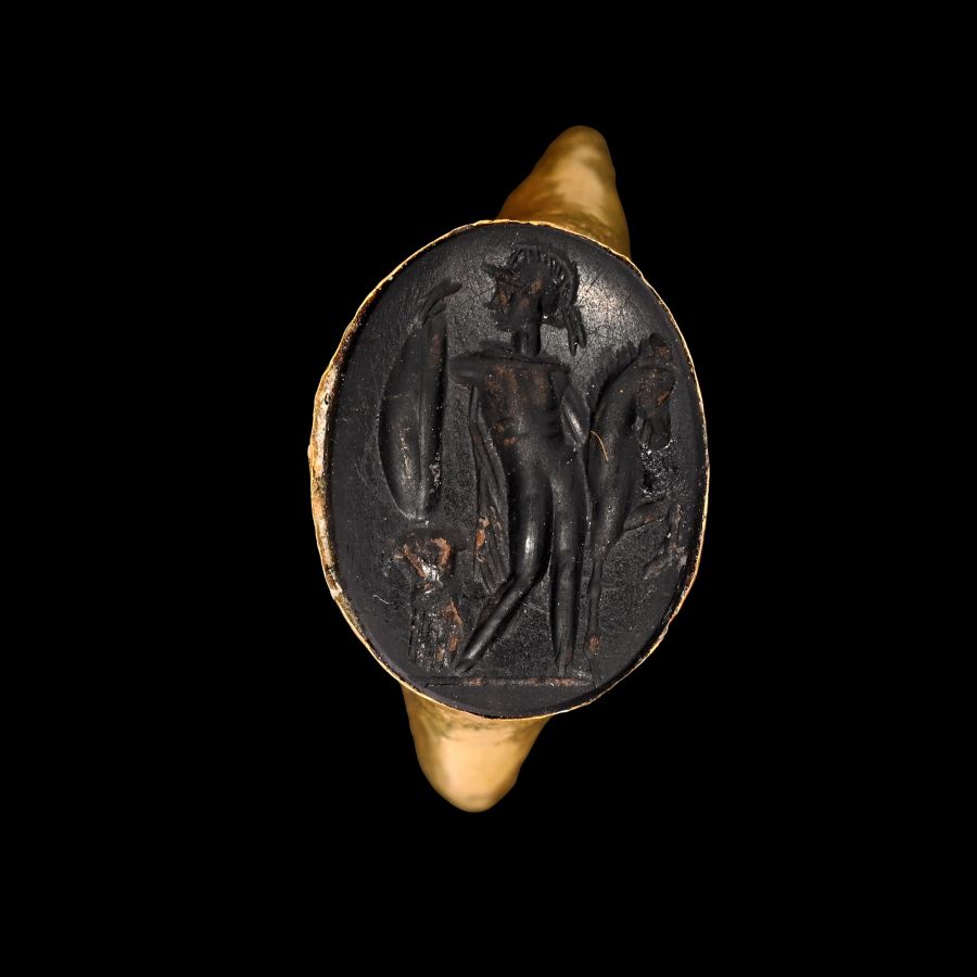 Roman Gold Ring with Black Chalcedony Dioscouros Gemstone