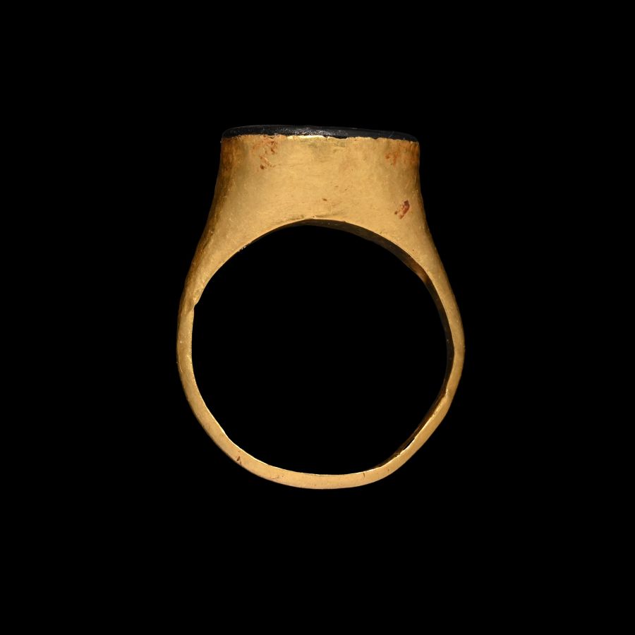 Roman Gold Ring with Black Chalcedony Dioscouros Gemstone