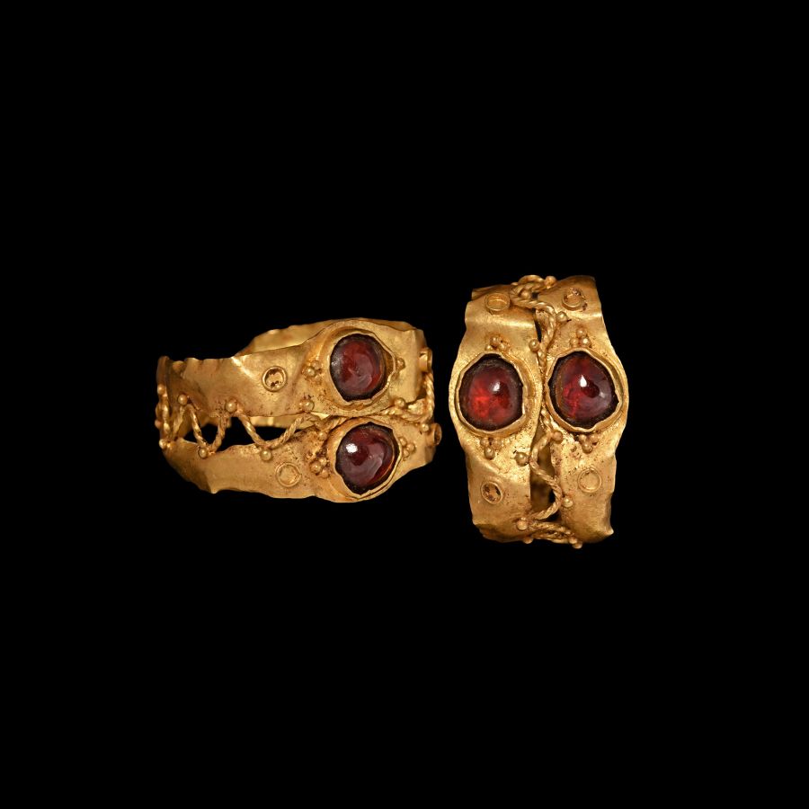 Roman Gold Ring with Garnets