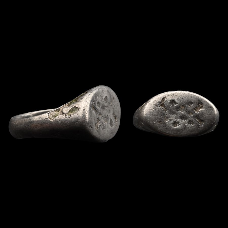 Post Medieval Silver Memento Mori Ring with Skulls on Crossed Bones