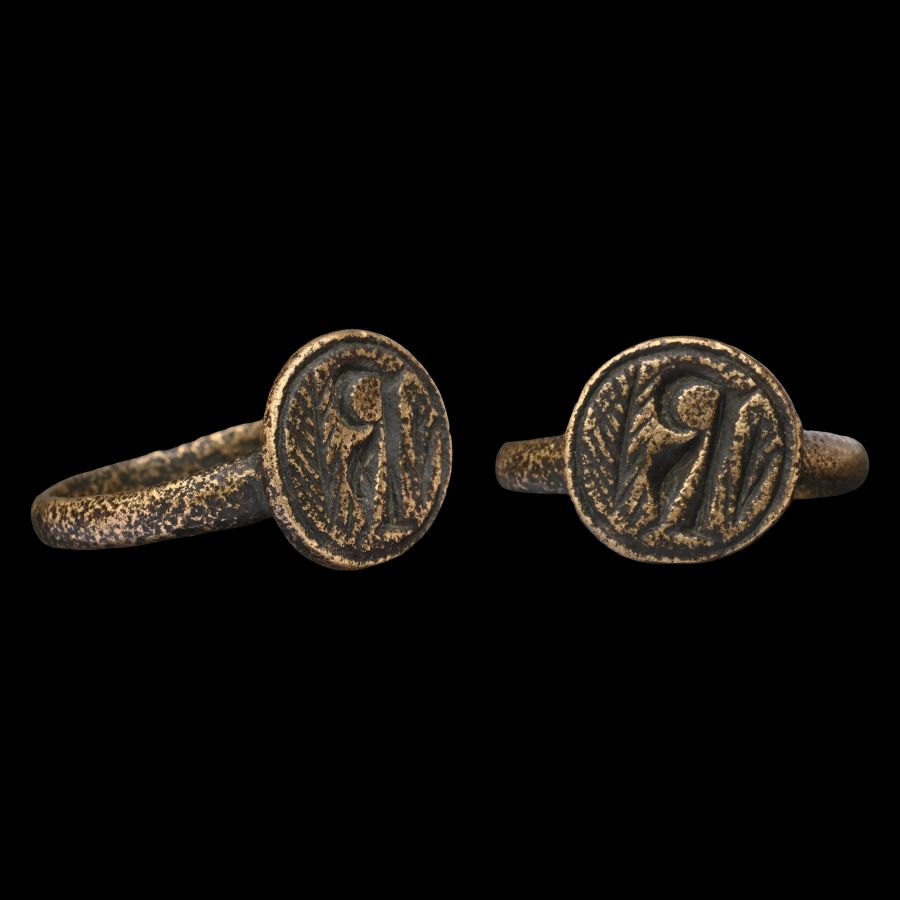 Very Large Medieval Bronze Signet Glove Ring with R for Richard between Branches
