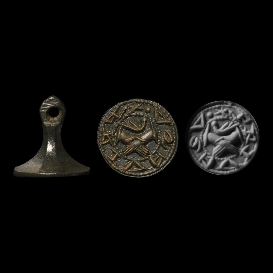 Medieval Bronze Chess Piece Type Seal Matrix with Clasped Hands