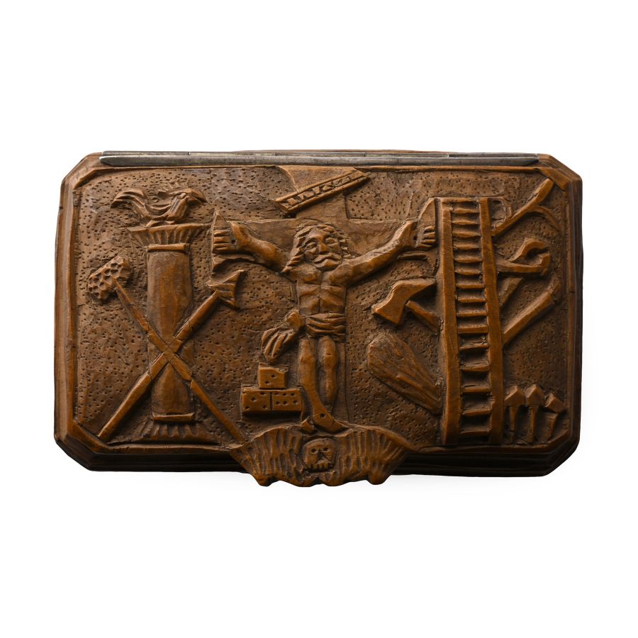 Post Medieval Boxwood Snuff Box with the Crucifixion