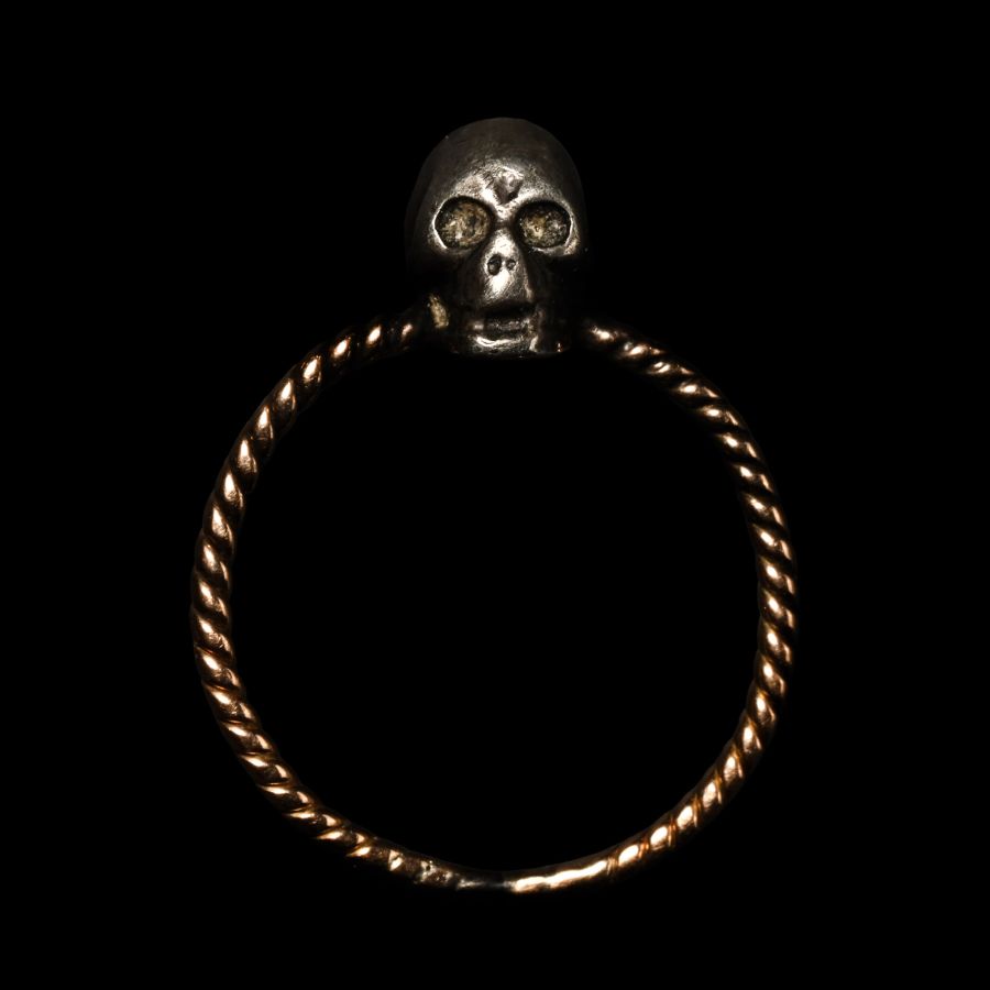 Georgian Gold Ring with Silver Skull
