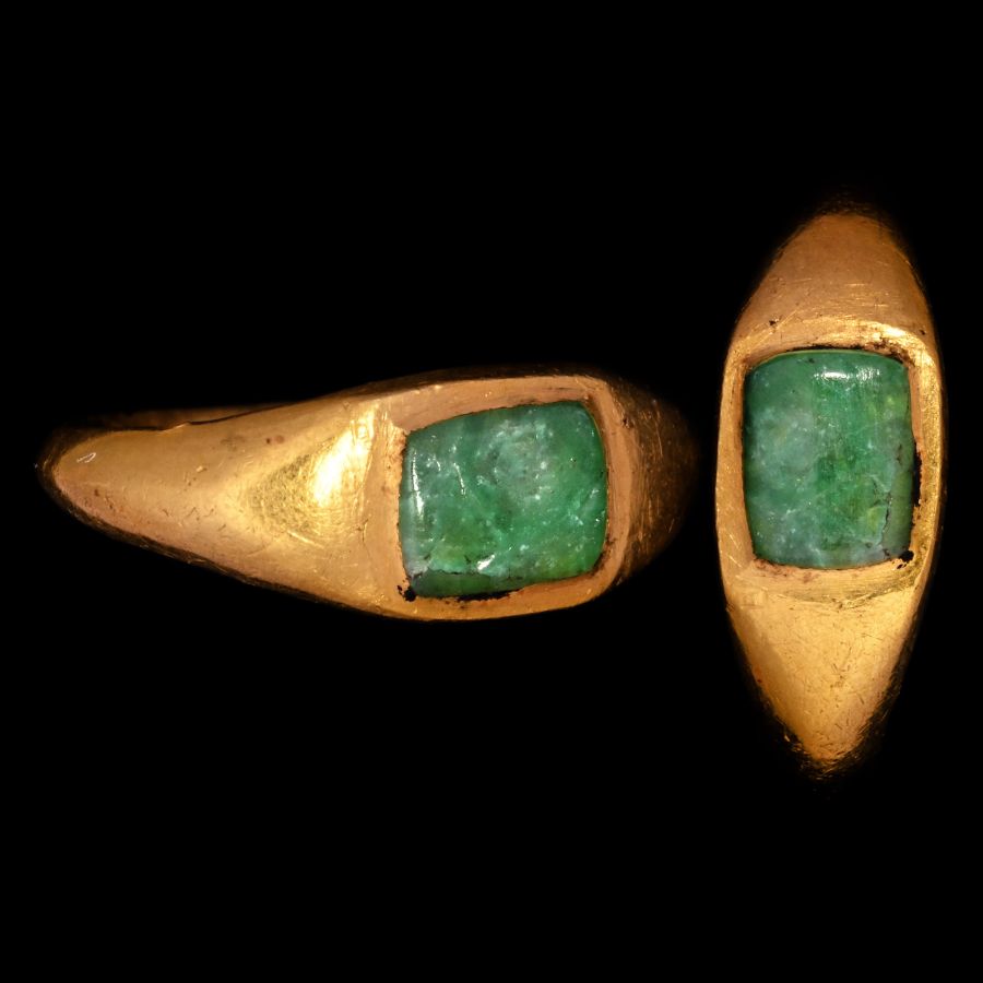 Roman Child's Ring with Emerald
