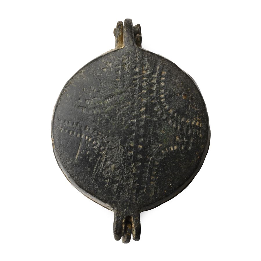 Medieval Decorated Portable Bronze Mirror Case
