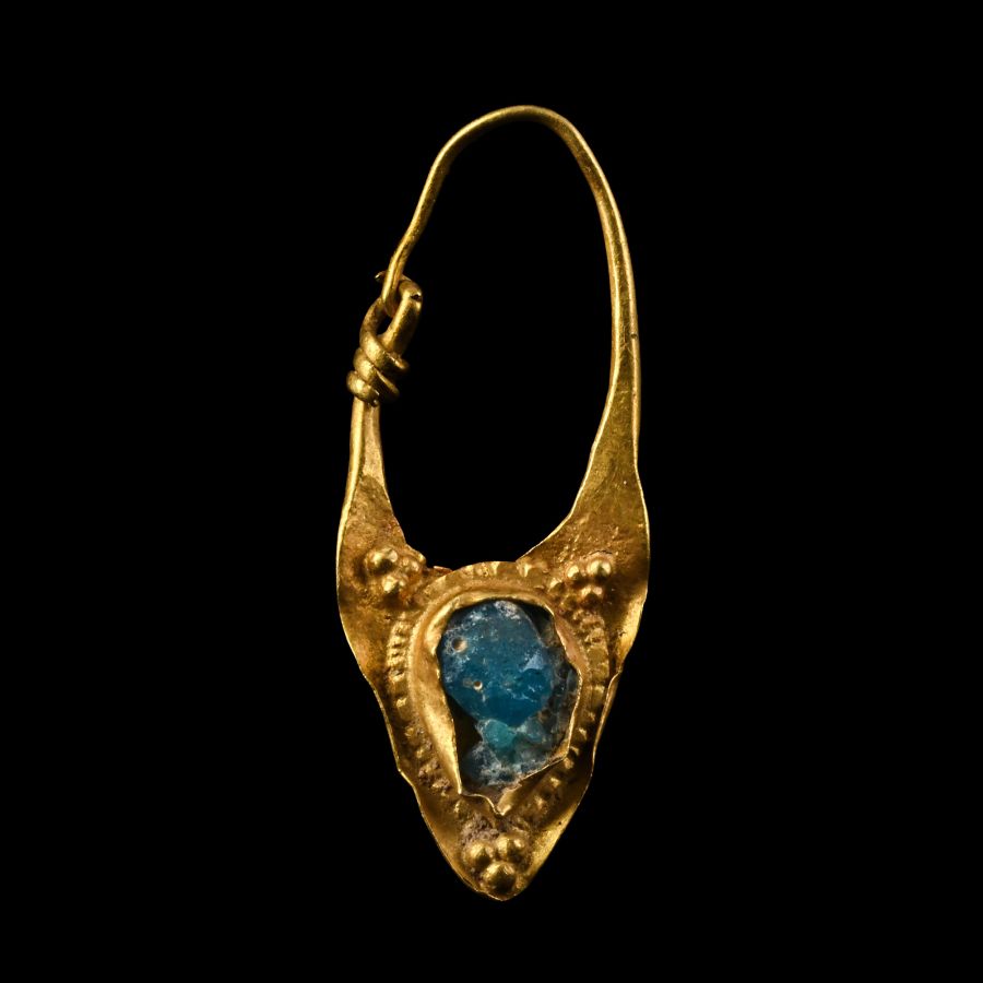 Roman Gold Earring with Glass Cabochon