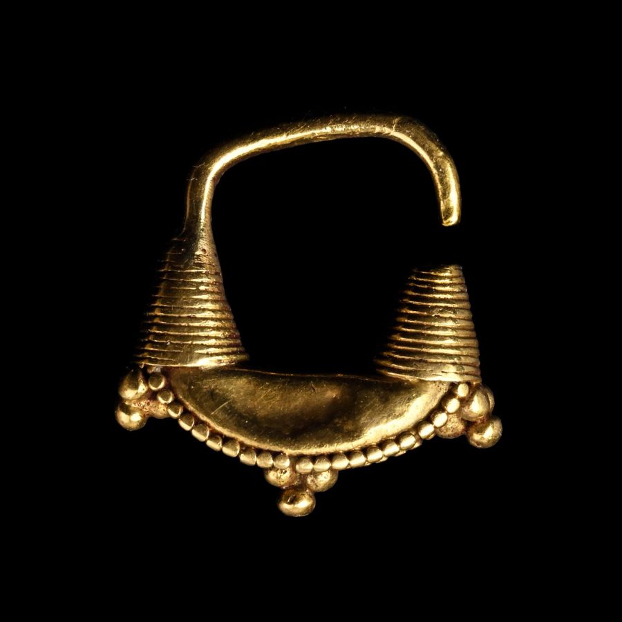 Eastern Roman Gold Earring with Granulation