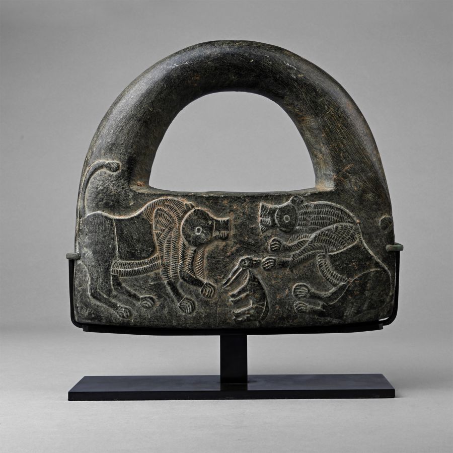 Large Bactrian Black Chlorite 'Hand Bag' Ceremonial Weight