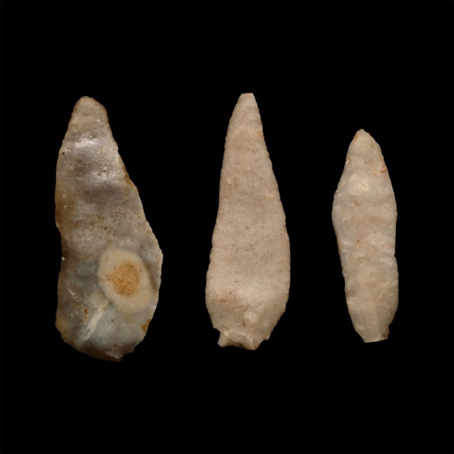 British Stone Age Knapped Flint Blades from Farnham