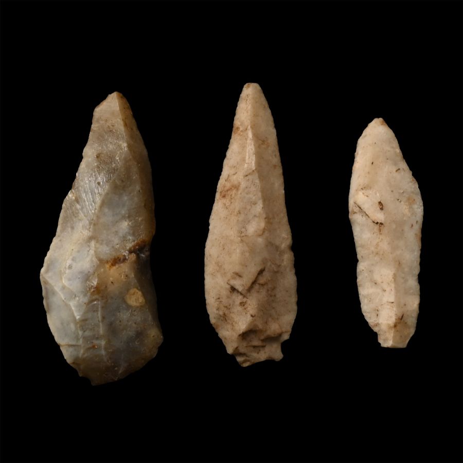 British Stone Age Knapped Flint Blades from Farnham