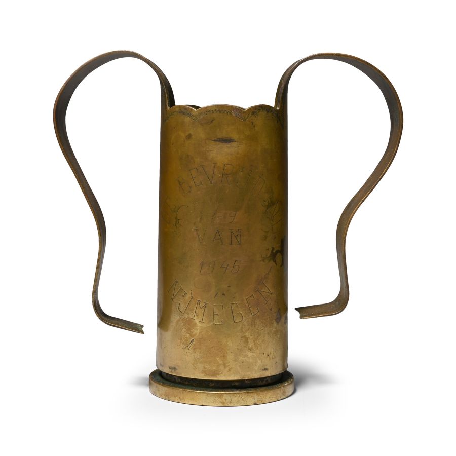 American WWII Shell Casing 'De Bevrijding - Nijmegen' Trench Art Vase