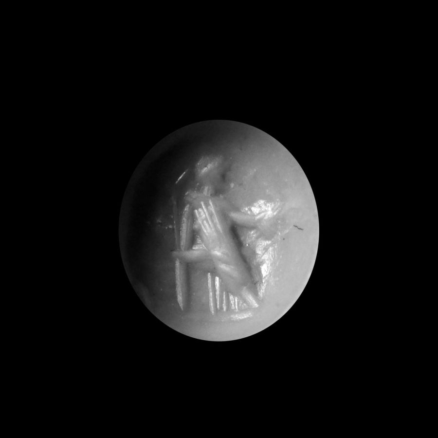 Roman Carnelian Onyx Gemstone of a Seated Muse Set into a Gold Georgian Ring