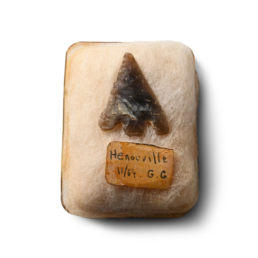 French Stone Age Knapped Flint Arrowhead
