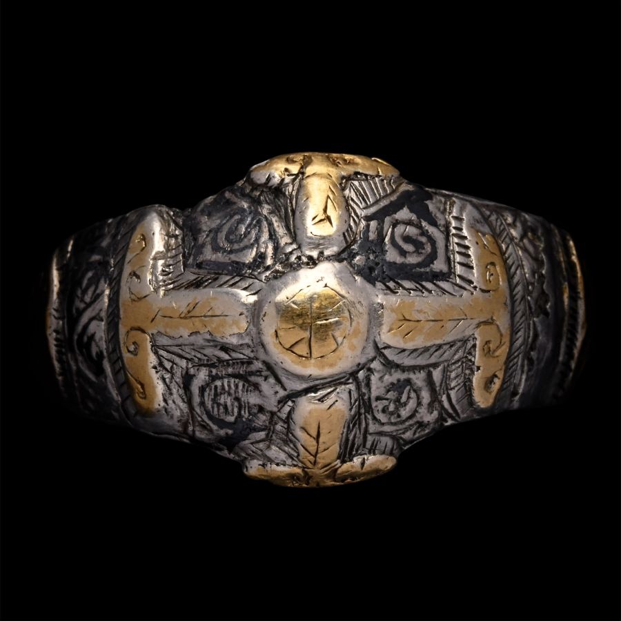 Seljuk Silver Ring with Gilt Cross