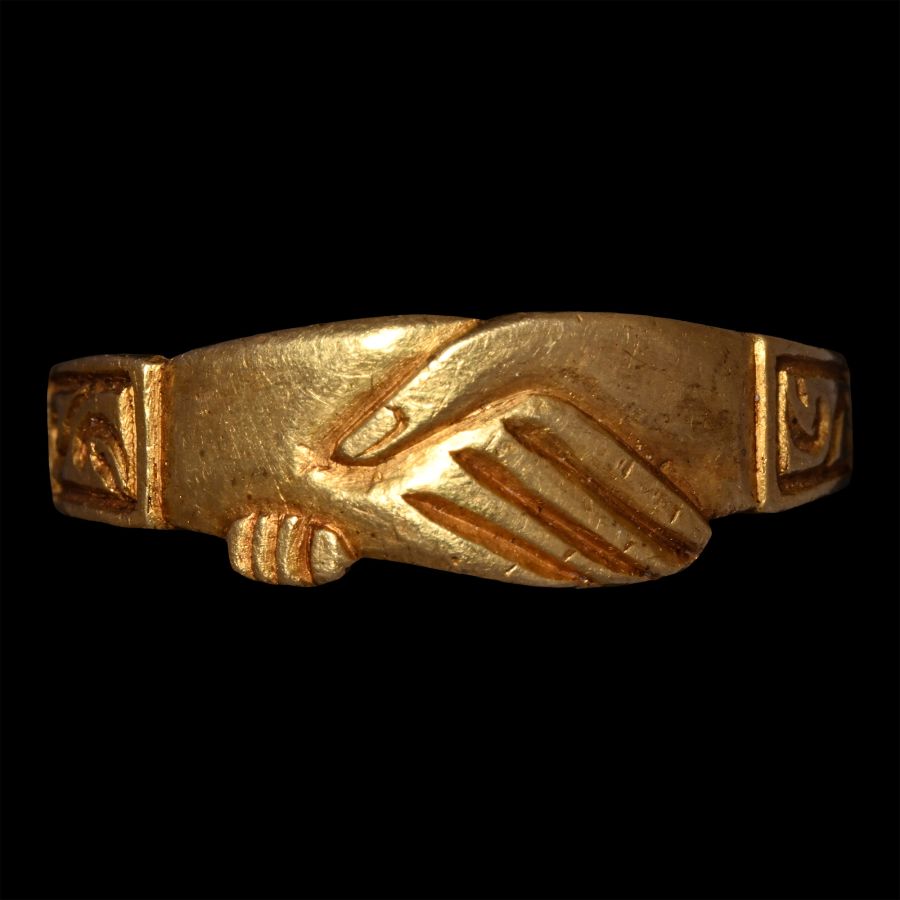 Post Medieval Gold Fede Ring