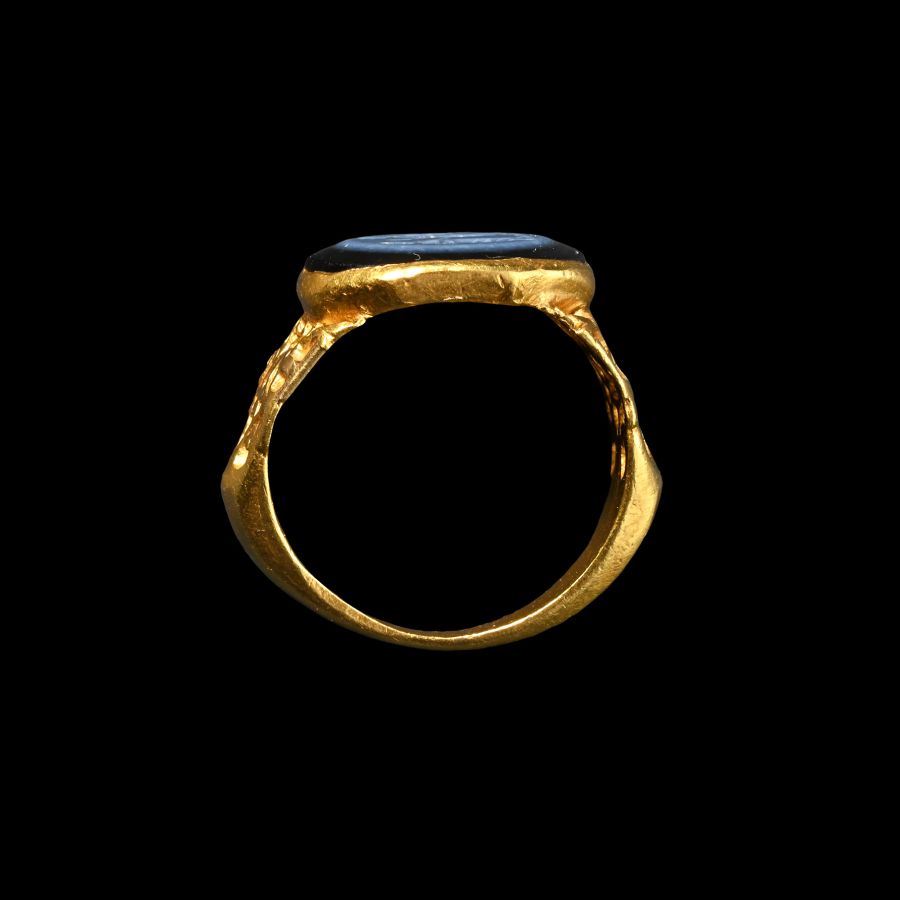 Roman Gold Matrimonial Ring with Nicolo Gemstone
