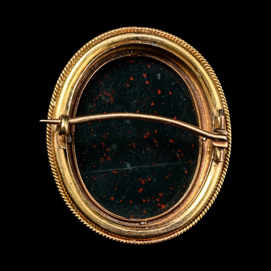 Heliotrope Cameo with Christ in Gold Mount
