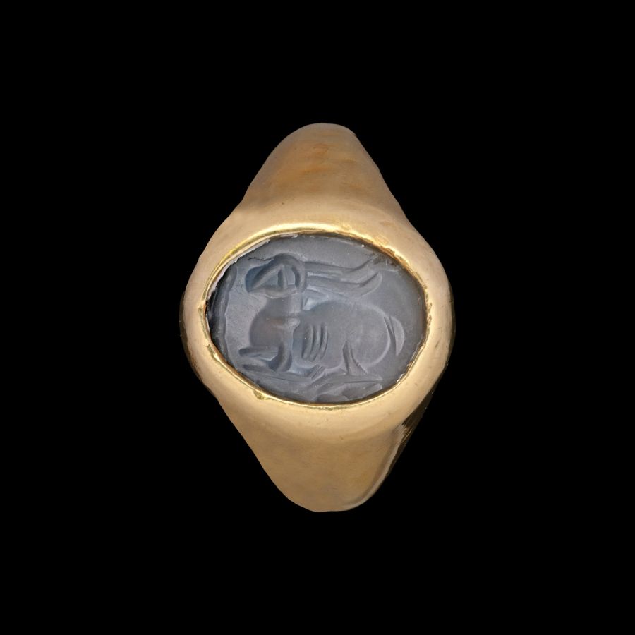 Sasanian Blue Chalcedony Gemstone with Animal in Gold Ring