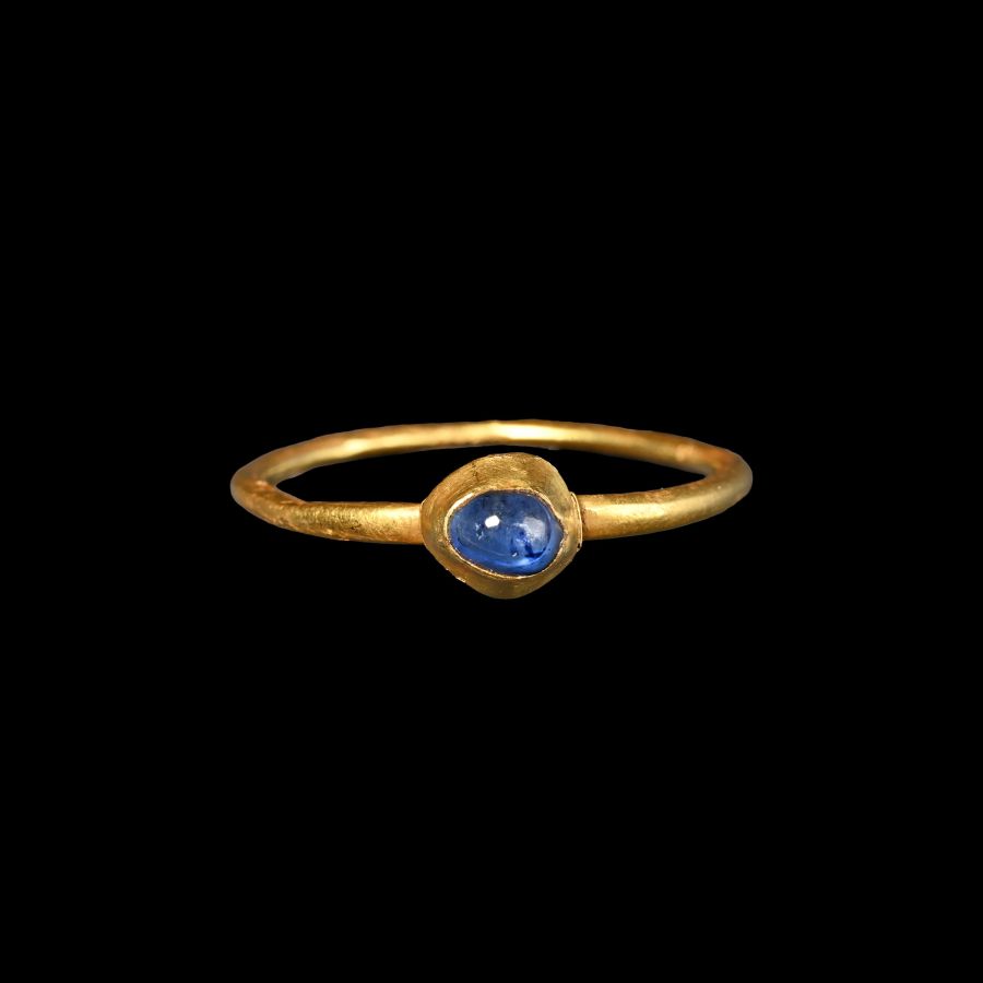 Medieval Gold Ring with Cabochon Sapphire