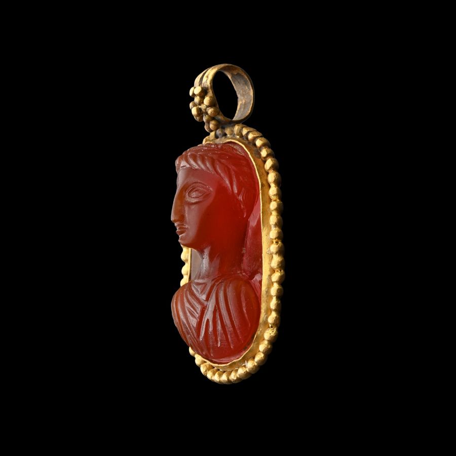 Byzantine Gold Pendant with Carnelian Cameo Bust