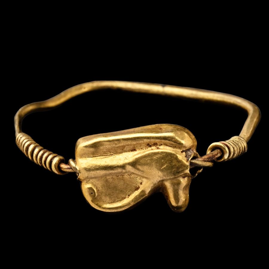 Graeco-Egyptian Gold Swivel Ring with Wedjat-eye
