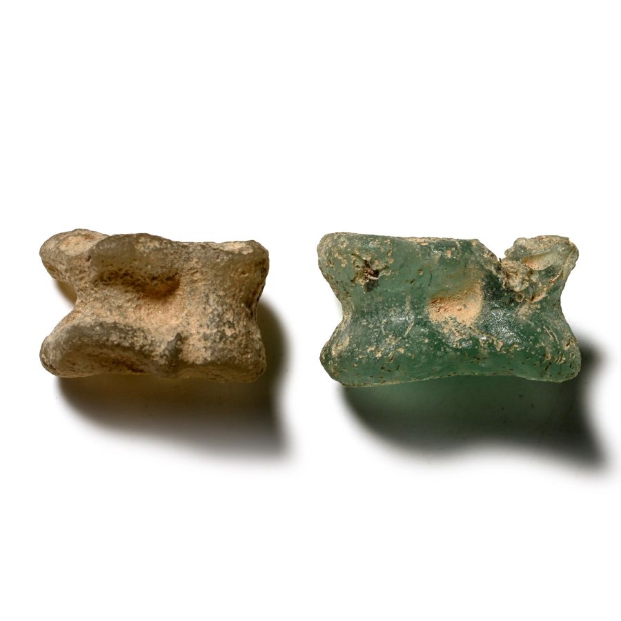 Roman Glass Knucklebones Gaming Pair