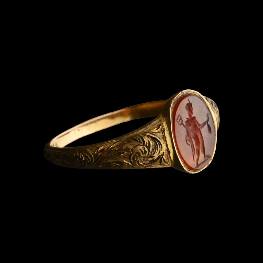 Stuart Period Gold Ring with Roman Carnelian Gemstone of Mercury