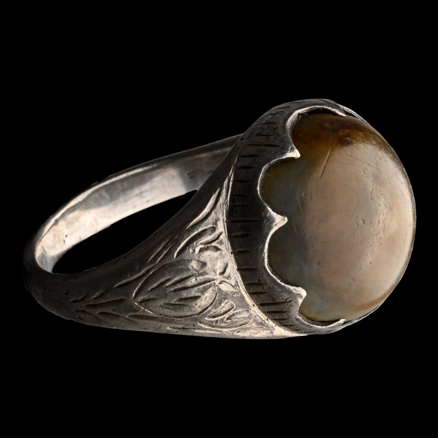Renaissance Silver Amuletic Toadstone Ring