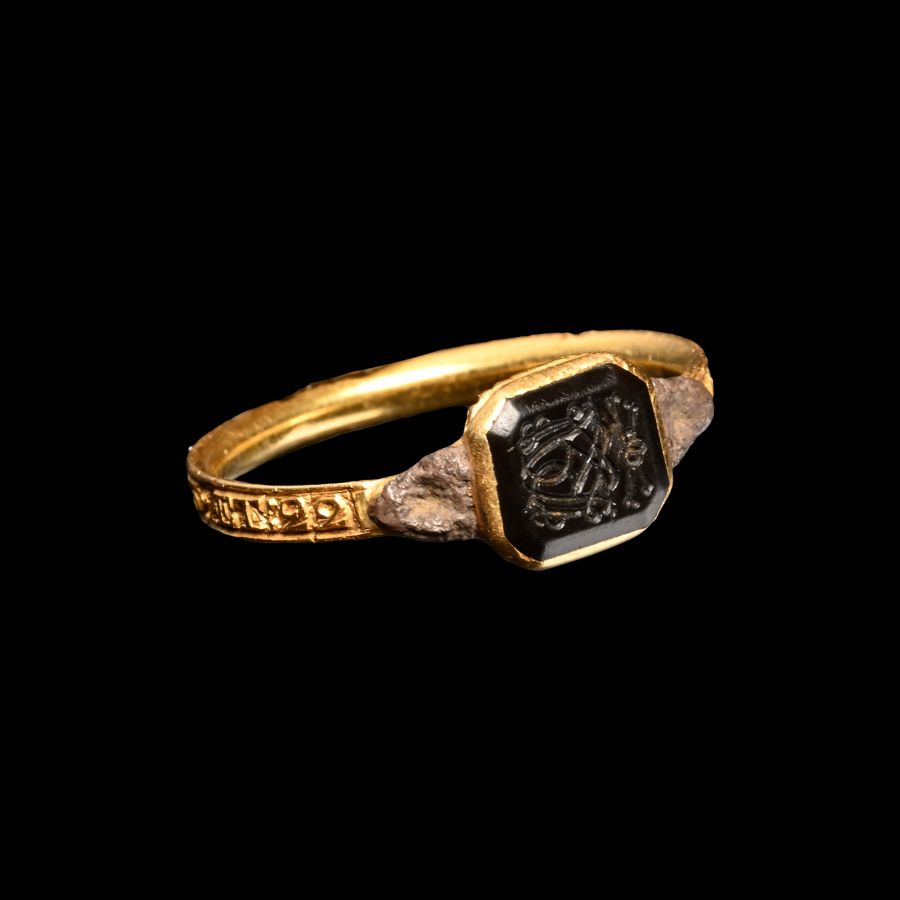 Post Medieval Gold Mourning Ring with Skull