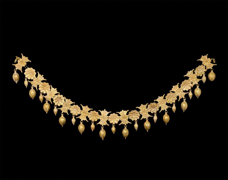 Greek Gold Rosette and Pendant Set