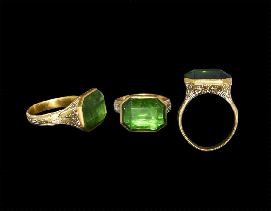 Post Medieval Gold Ring with Exceptional Peridot