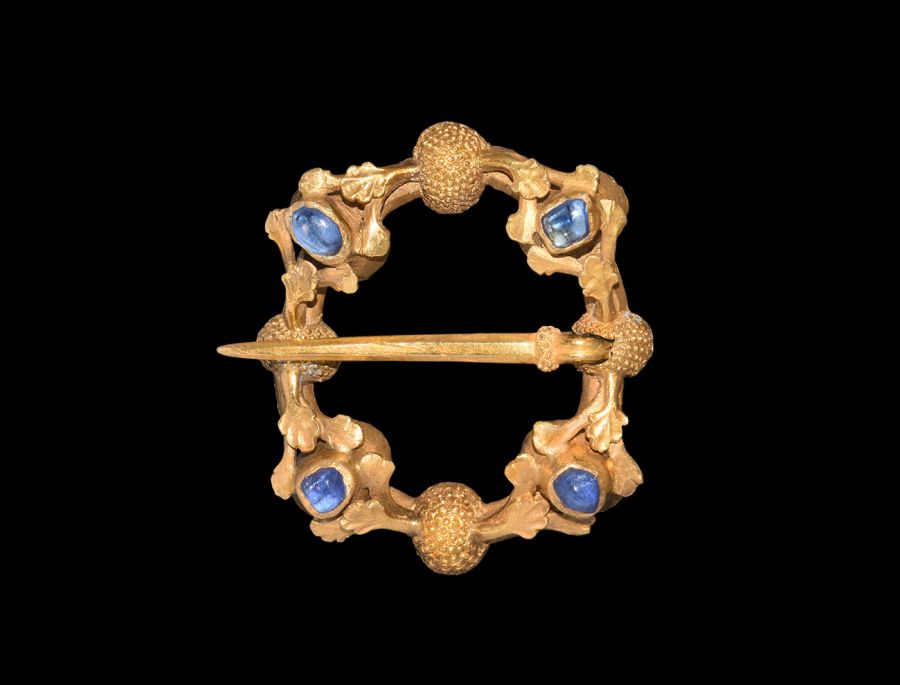 Medieval Elaborate Gold Ring Brooch with Sapphires