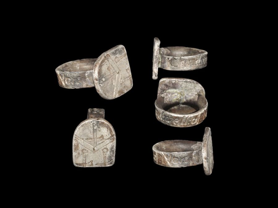 Medieval Silver Heraldic Inscriptional Hawking Ring